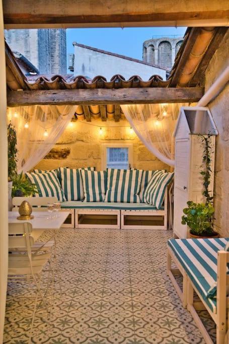 Appartement-Terrasse Centre Historique อูเซส ภายนอก รูปภาพ