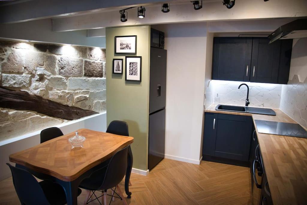 Appartement-Terrasse Centre Historique อูเซส ภายนอก รูปภาพ
